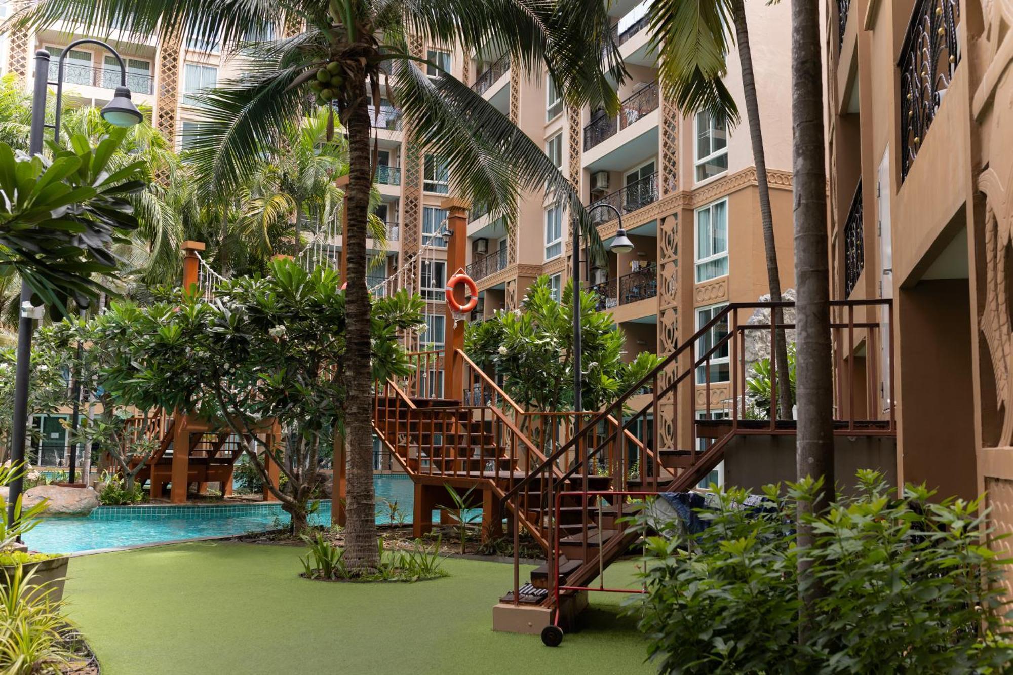 Atlantis Condo Resort Джомтьен Экстерьер фото